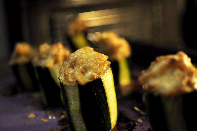 calabacines-rellenos-de-manzana-y-mozarella-12