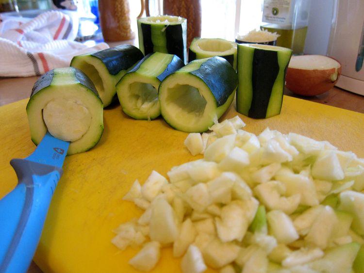 calabacines-rellenos-de-manzana-y-mozarella-03