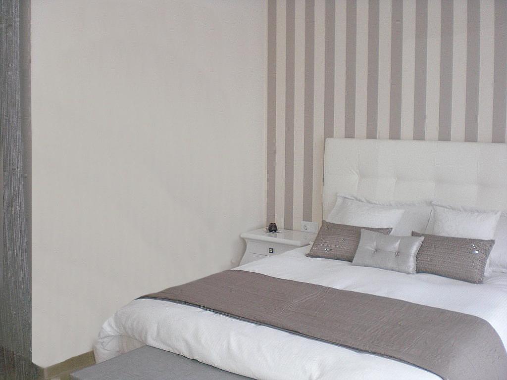 dormitorio papel-pintado www.decharcoencharco.com