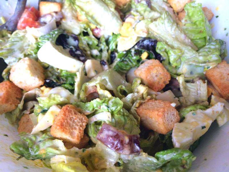 Ensalada especial con salsa césar paso 5