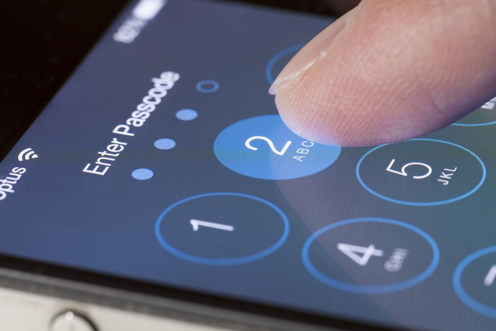 El FBI desbloquea el iPhone de San Bernardino sin ayuda de Apple