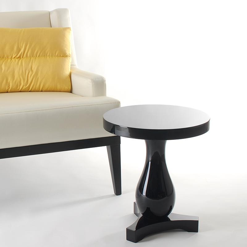 mesa auxiliar para el sofa Hudson side table