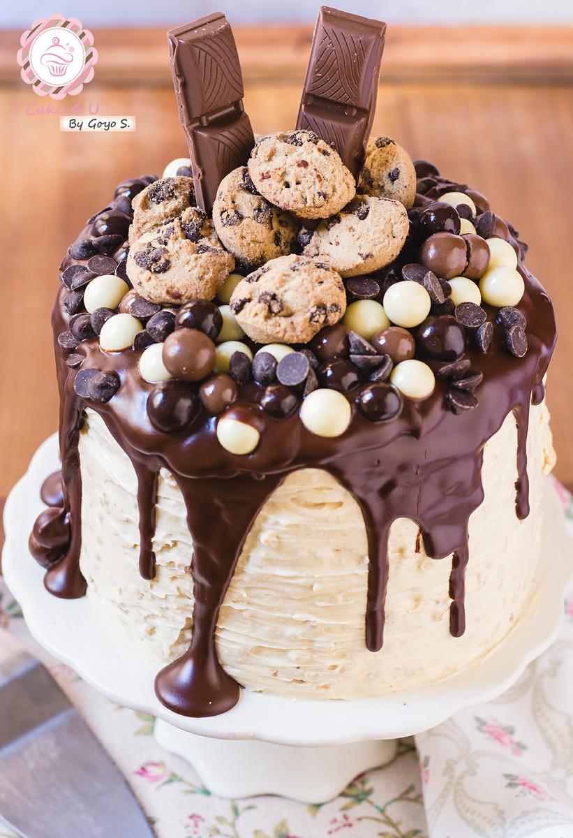 Drip Cake de Brownie con Crema de Cacahuete