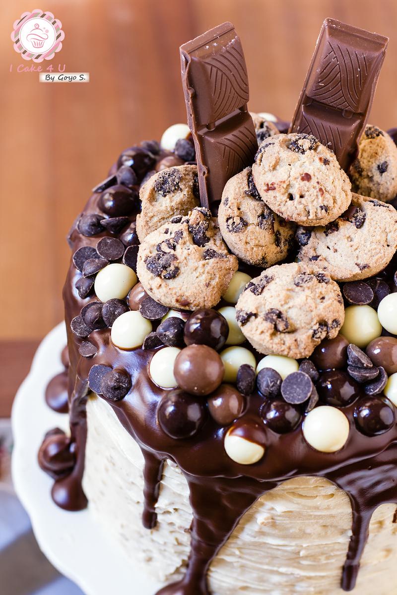 Drip Cake de Brownie con Crema de Cacahuete