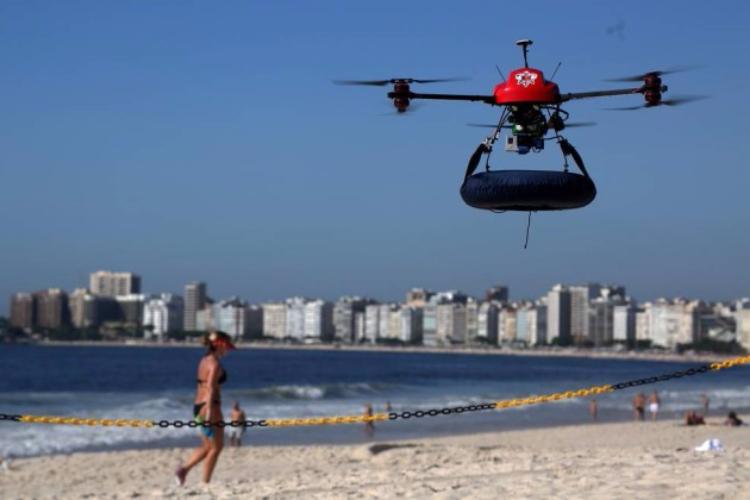Reducir los ahogados del mar: la misión de este drone con flotadores
