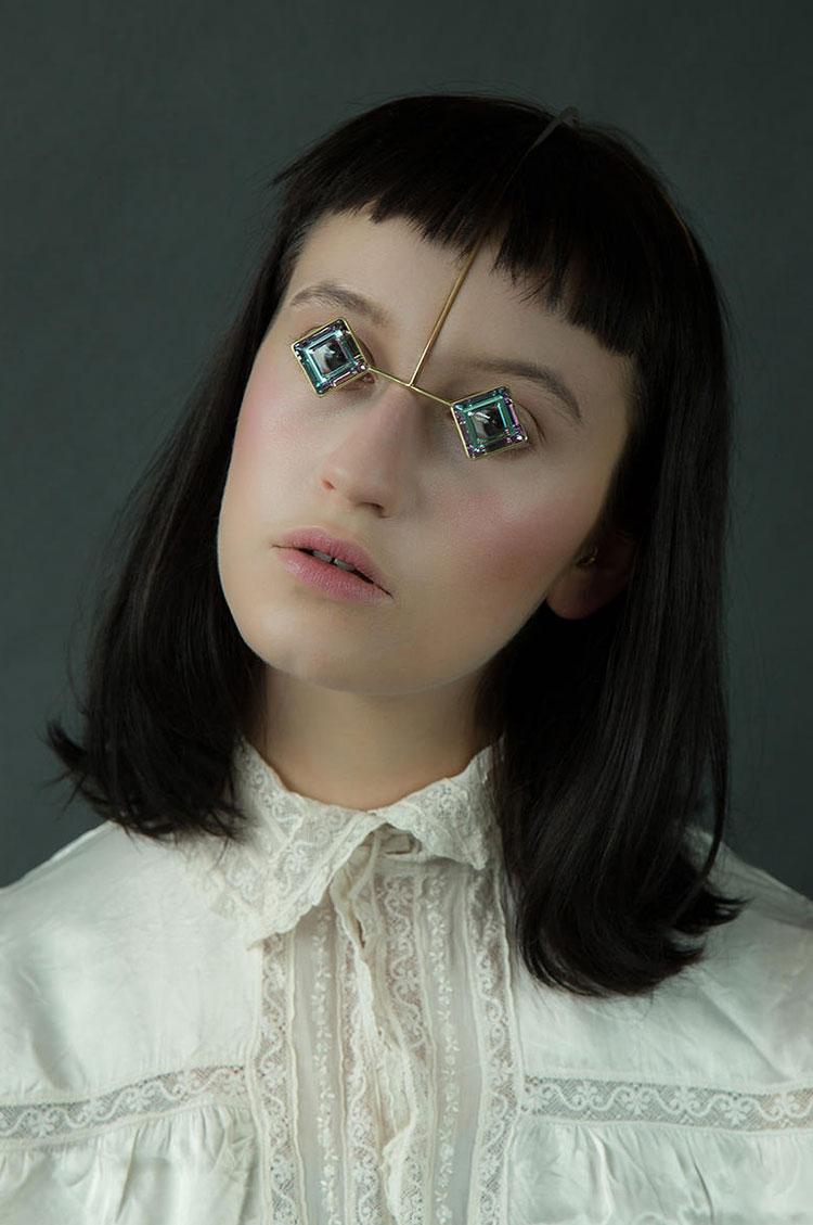 Homelifestyle-Magazine-Akiko-Shinzato-color-stone