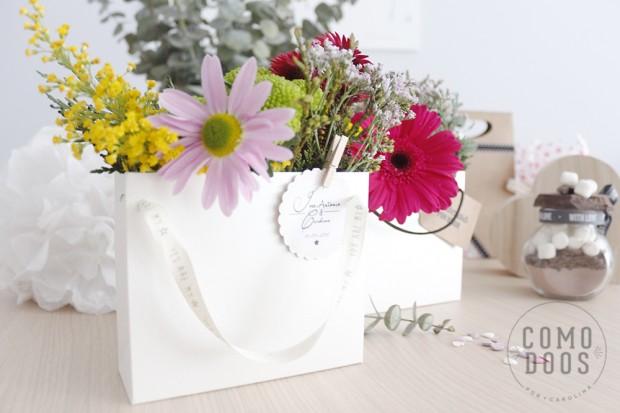 Bolsas de flores para invitadas