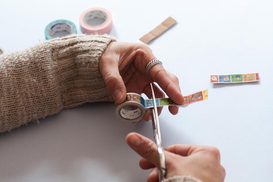 Como se hace: tiritas con washi tape.