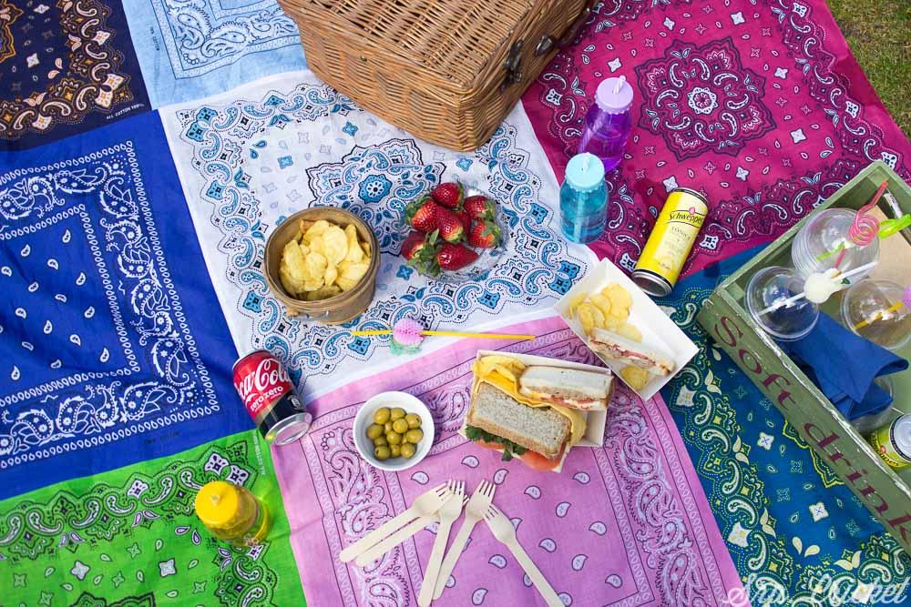 mantel hecho con pañuelos