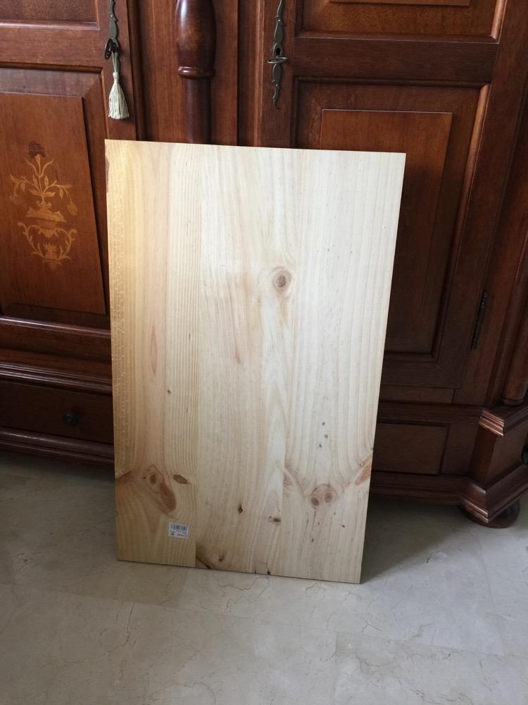Tuneo de una mesa de centro Ikea Lack con madera y tinte