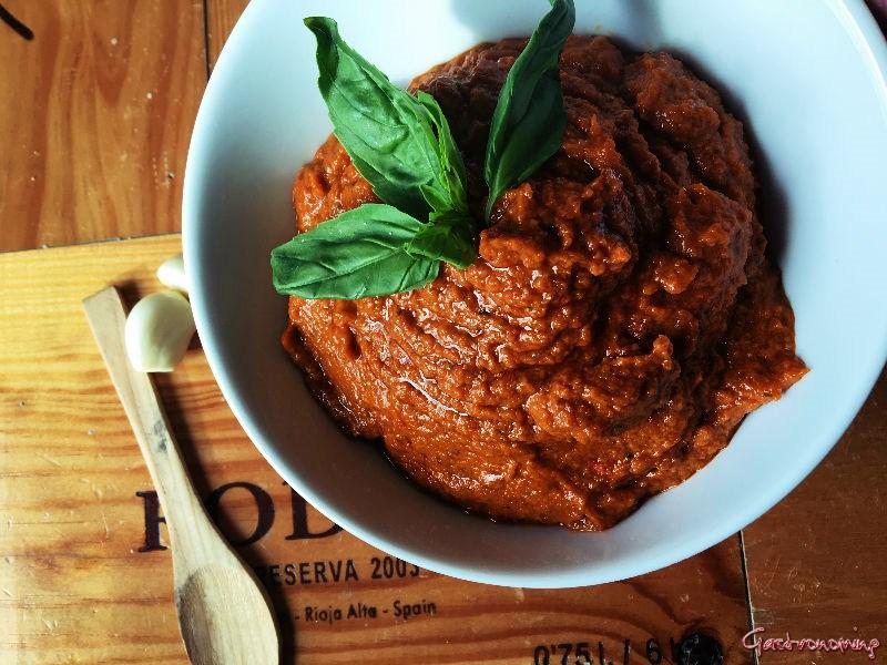 Pesto rosso o siciliano