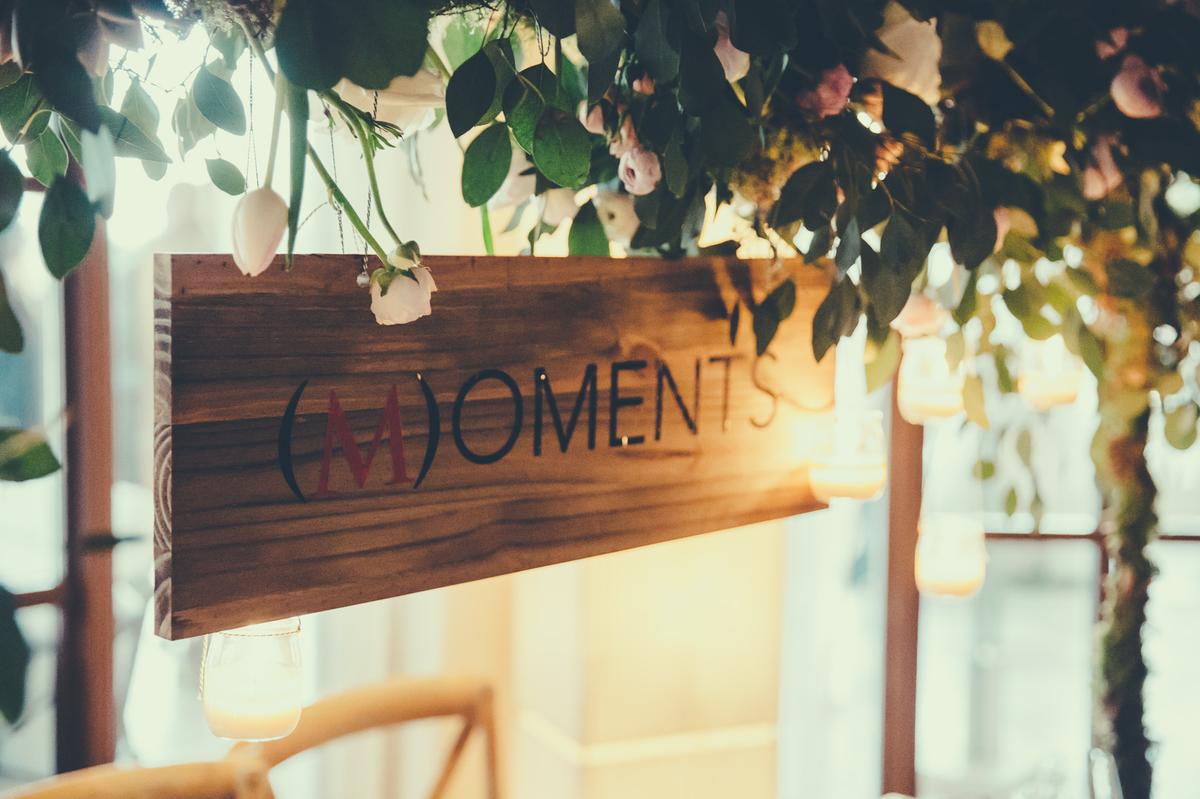 decoración floral aérea para bodas