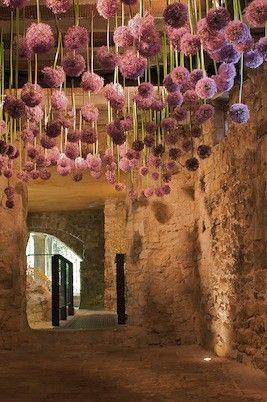 decoración floral aérea para bodas