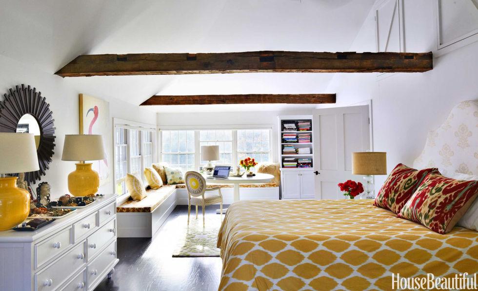 dormitorio principal en una colorida casa