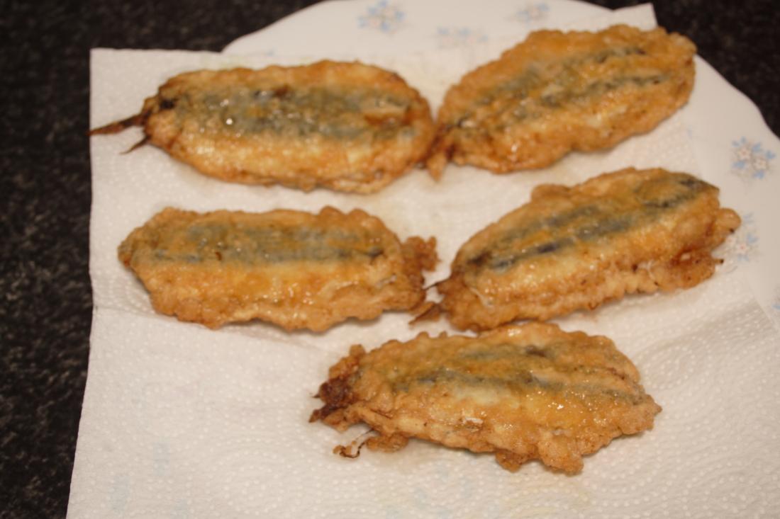 BOQUERONES CON SORPRESA 6