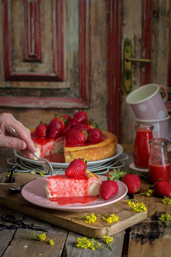 Tarta de requesón con coulis de fresa-7