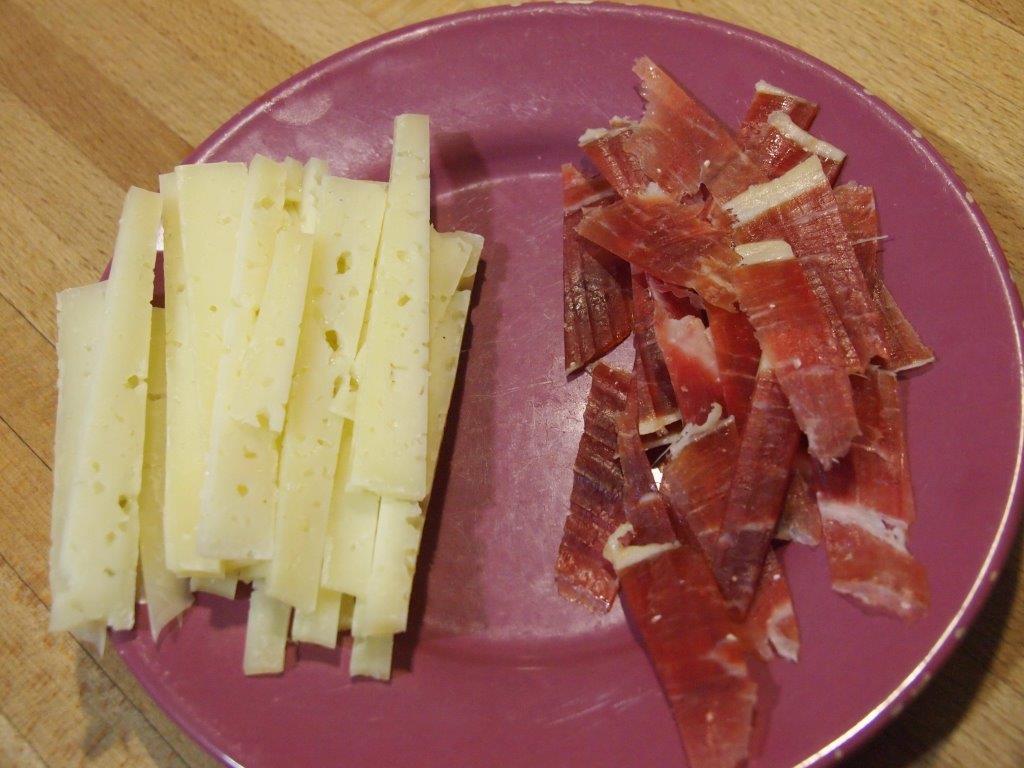 Espárragos blancos rellenos y gratinados