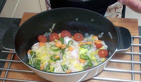 Merluza con Verduras en Cocotte35