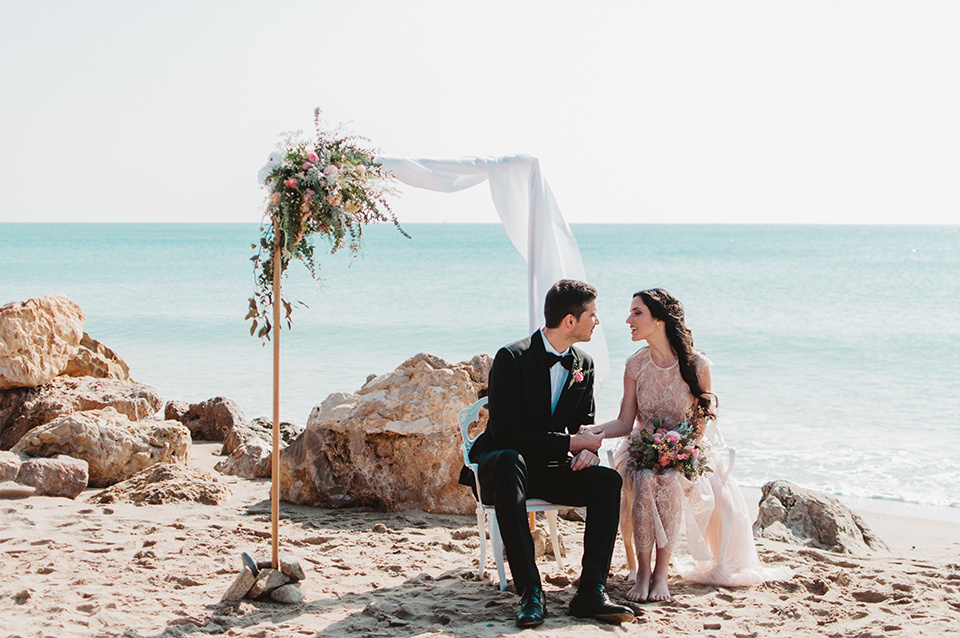 Beach Wdding, una sesion de inspiracion en All Lovely Party