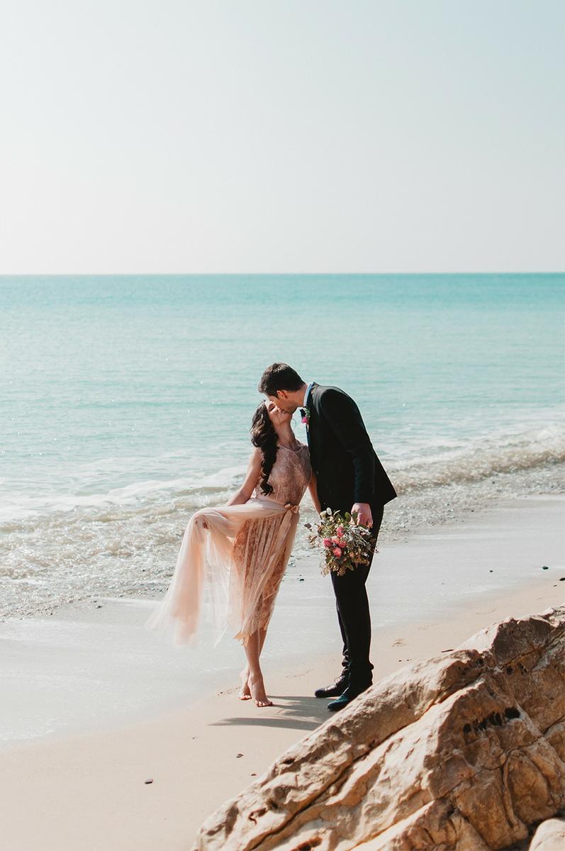 Beach Wdding, una sesion de inspiracion en All Lovely Party