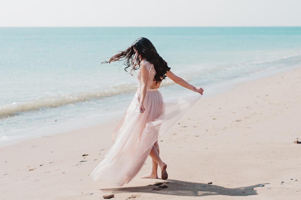 Beach Wdding, una sesion de inspiracion en All Lovely Party