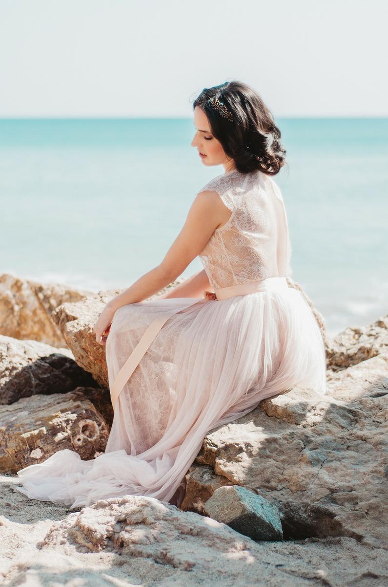 Beach Wdding, una sesion de inspiracion en All Lovely Party