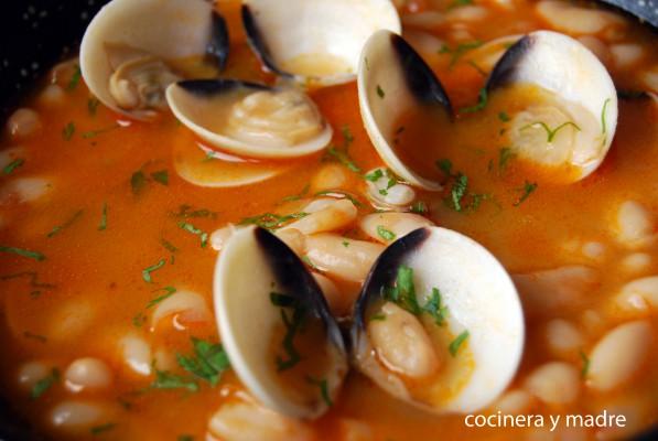 alubias-blancas-con-almejas 3