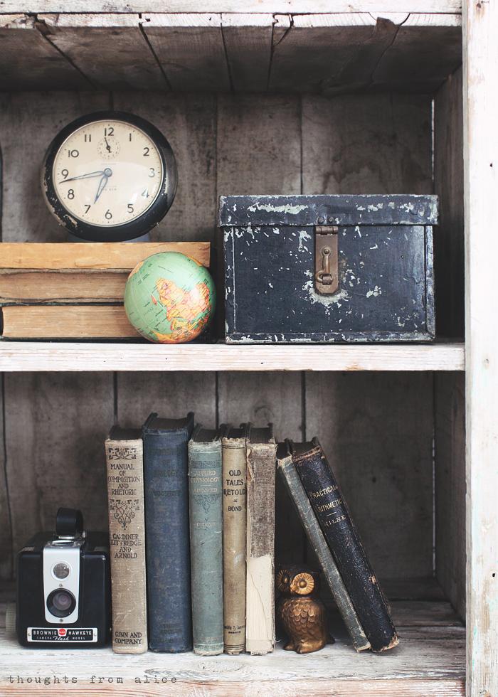 estantería rústica