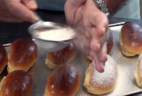 Brioches rellenos de Crema71