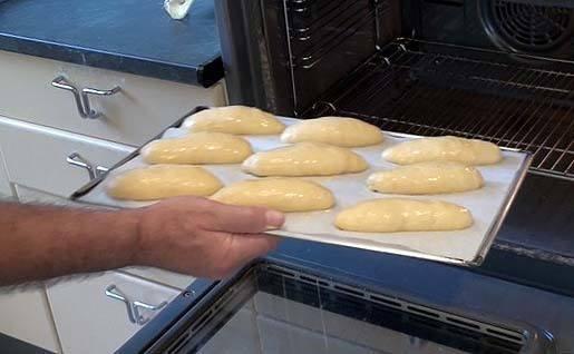 Brioches rellenos de Crema63