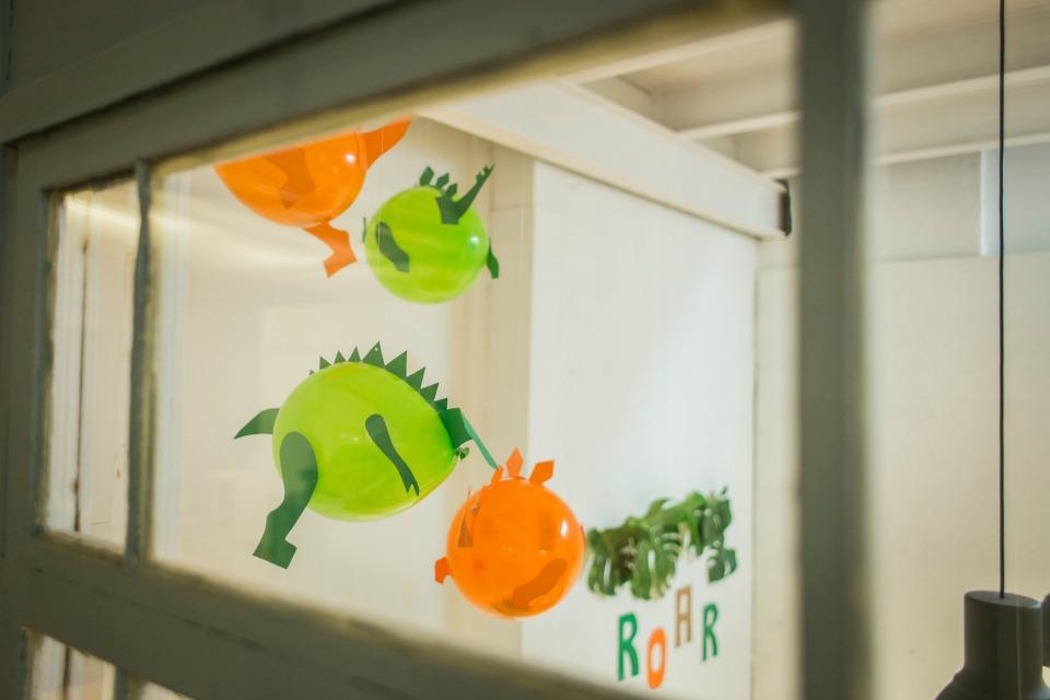 Una fiesta de dinosaurios en All Lovely Party