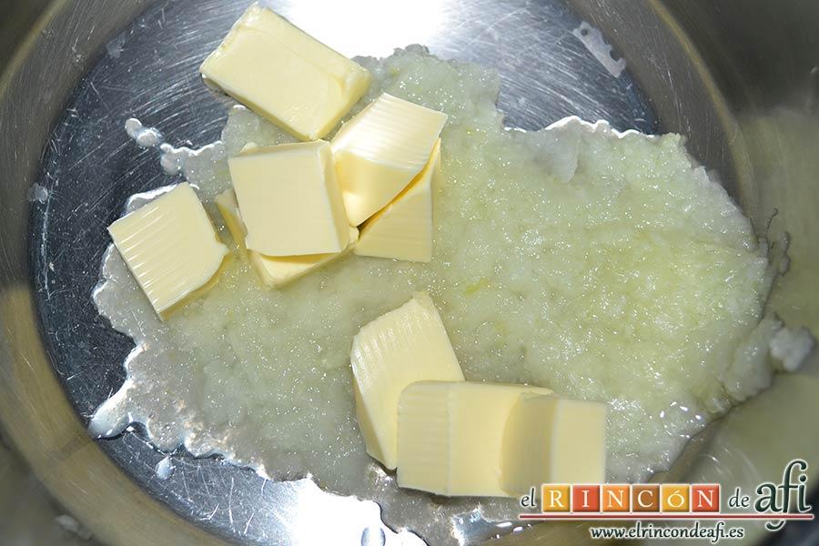 Huevos Florentina, añadir la mantequilla y dorar