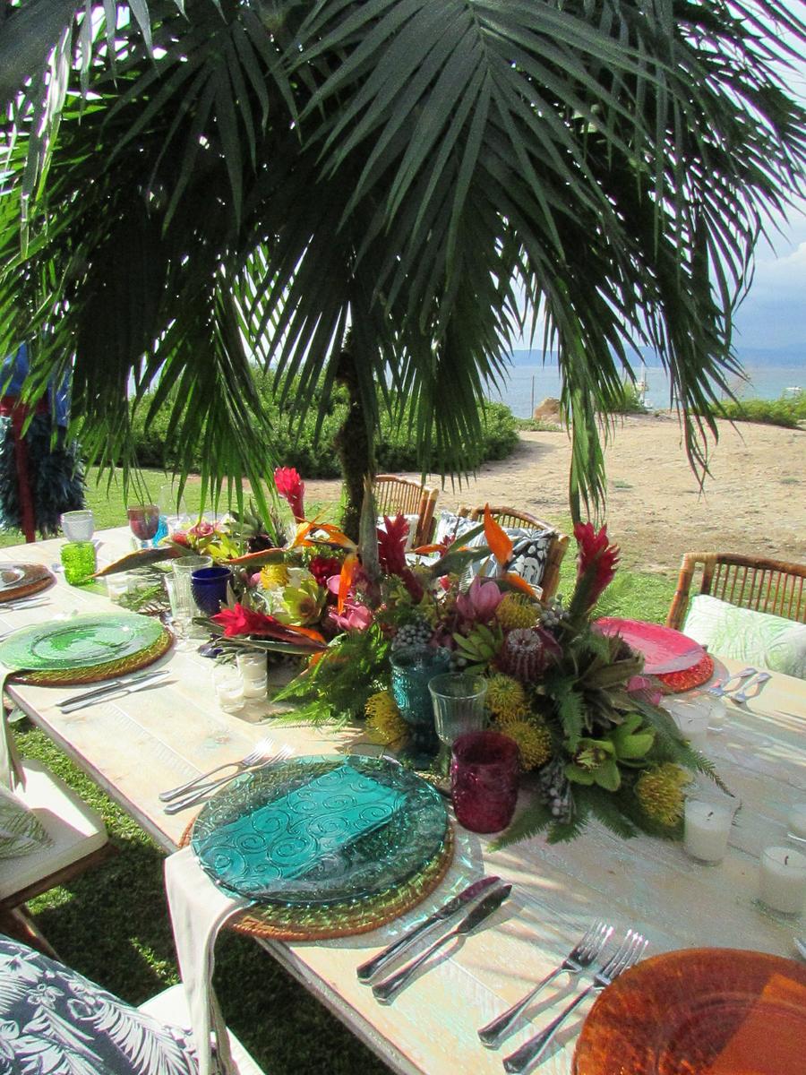 DECORACIÓN TROPICAL PARA BODAS