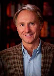 escritores-millonarios-Dan-Brown