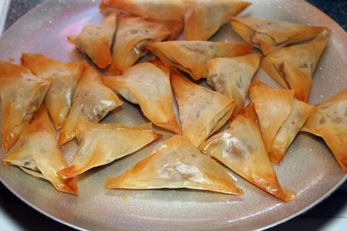 Pastelitos-o-Dulces-Árabes-salidos-del-horno