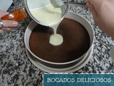 echamos chocolate blanco encima