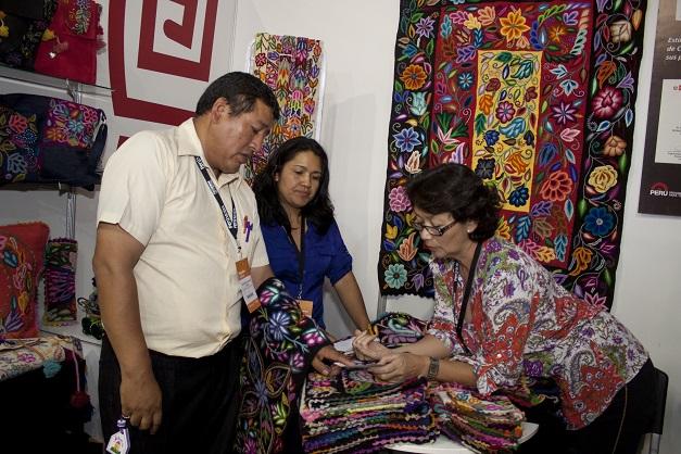 Perú Moda 2016_ministra Magali Silva_bloggers de moda en Perú_blog Fashion Everywhere por Ana López Jiménez_www.fashioneverywhere (11)