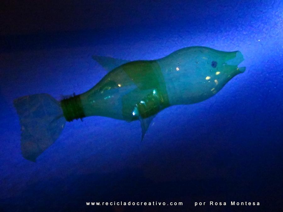 De botellas de plástico, a flora y fauna marina. Medusas, peces, corales, plantas y flores soñadas