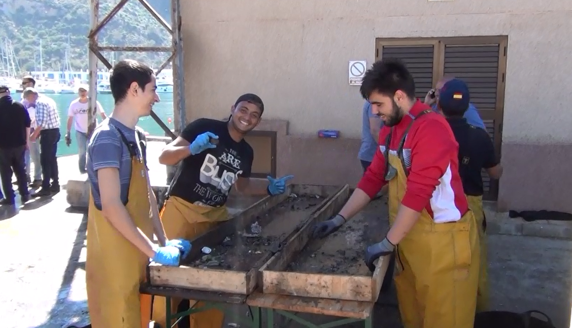 Limpieza fondo puerto de Calpe reciclado creativo (5)