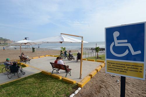 Es importante que las playas accesibles cuenten con zonas de sombras