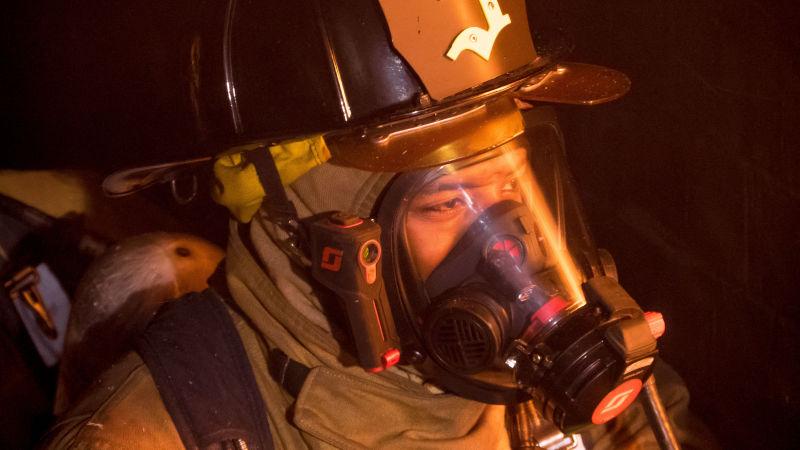 Esta máscara para bomberos permite la mejor visión térmica hasta el momento