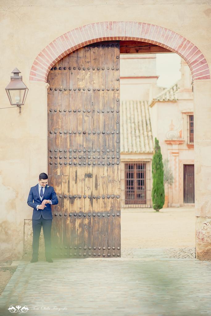 Boda de destino en Toscana novio