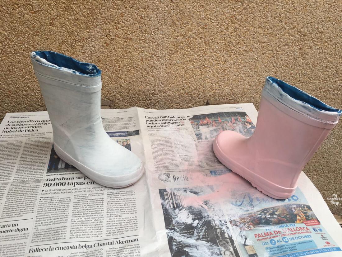 How to make some flower vases out of a pair of old rain boots