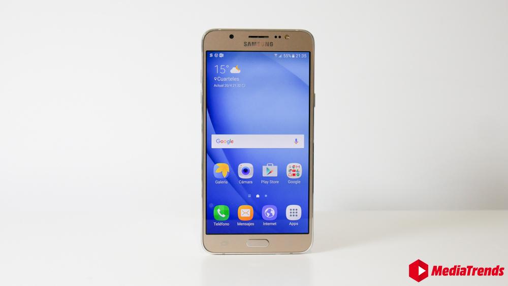 Análisis Samsung Galaxy J7: diseño para un móvil muy equilibrado