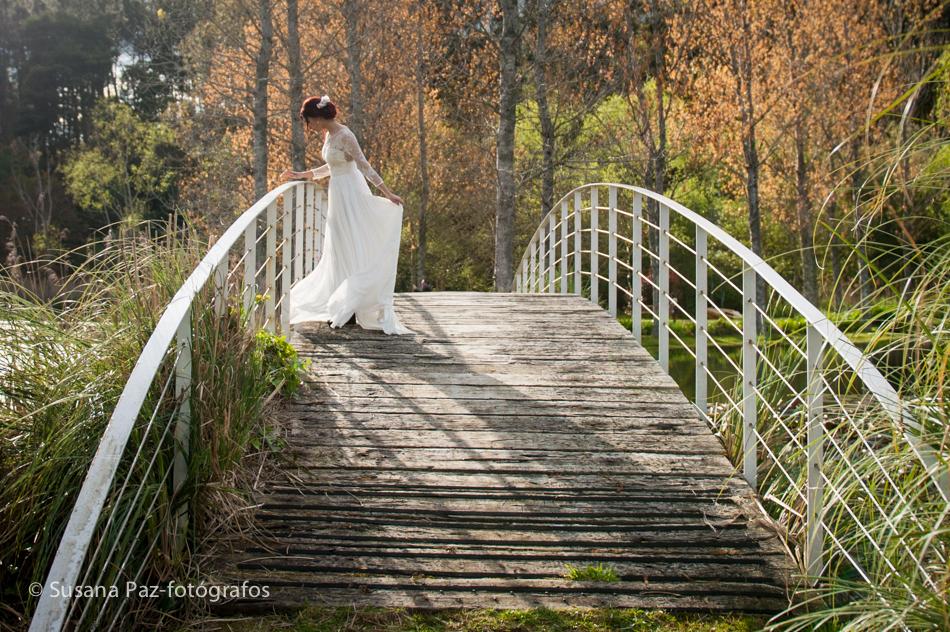 Vestidos de Novia de la diseñadora gallega Eva-Outeiral. Por Susana Paz. Fotógrafos de Boda en Galicia.