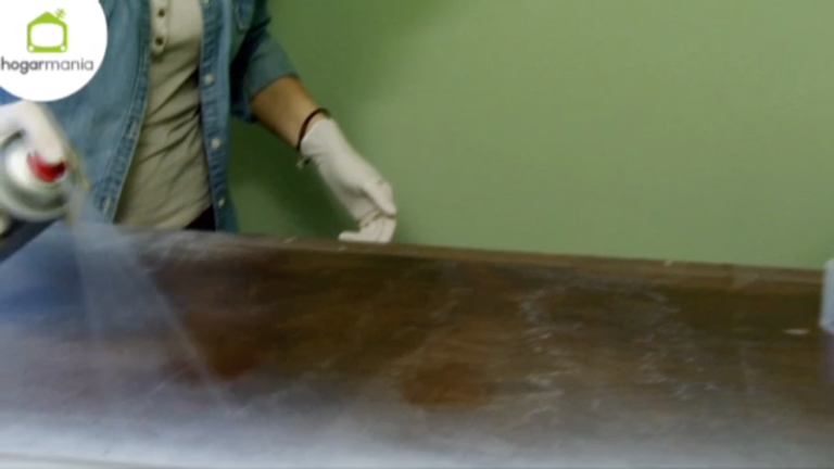 Mueble efecto tiza con spray Pintyplus en Decogarden 6