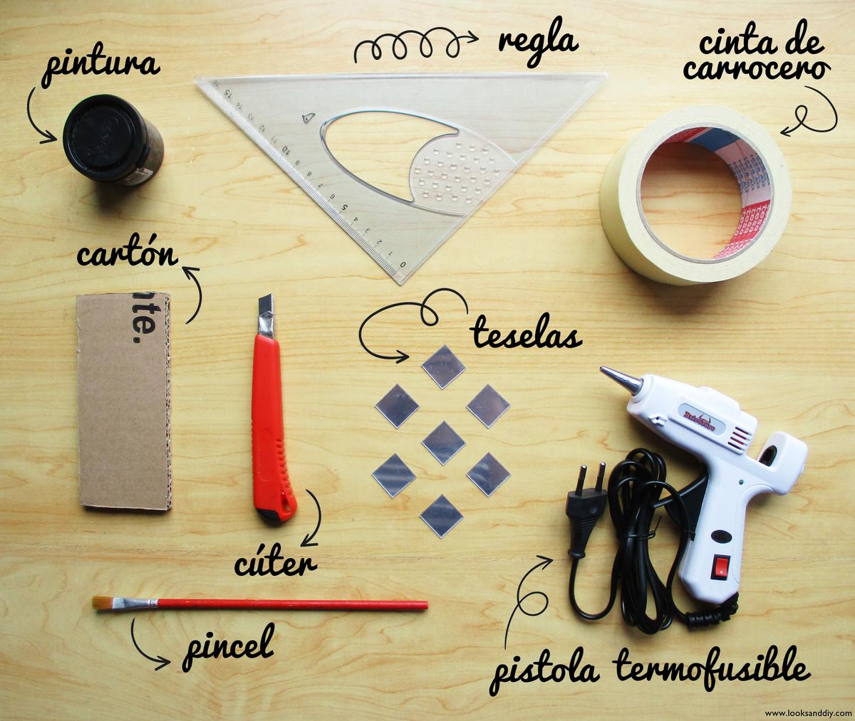 1 caja con cartón efecto cristal-min