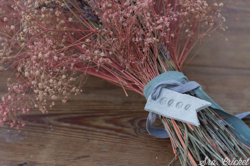 etiqueta de papel maché