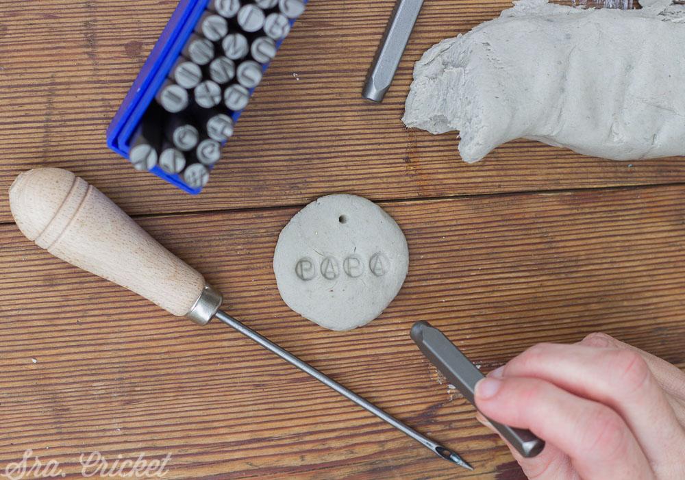 manualidades con niños papel maché