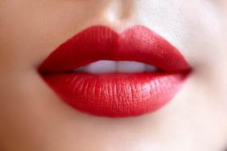 Psicología labios rojos